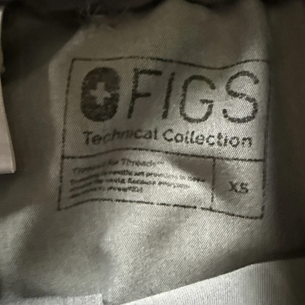 FIGS‎ Technical Collection Style M20SW2007 Men's Small Gray Joggers